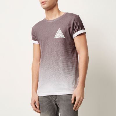 Dark red faded chest print t-shirt